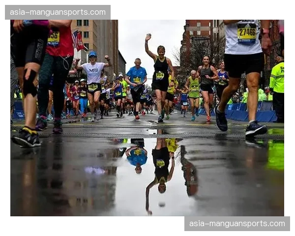 波士顿马拉松赛前,组织方强调高温天气下的安全措施